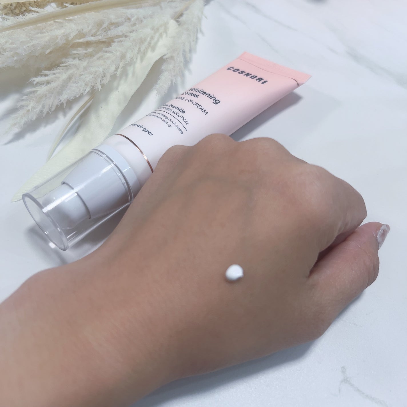 ホワイトニングドレストーンアップクリーム/COSNORI/化粧下地を使ったクチコミ(3枚目)