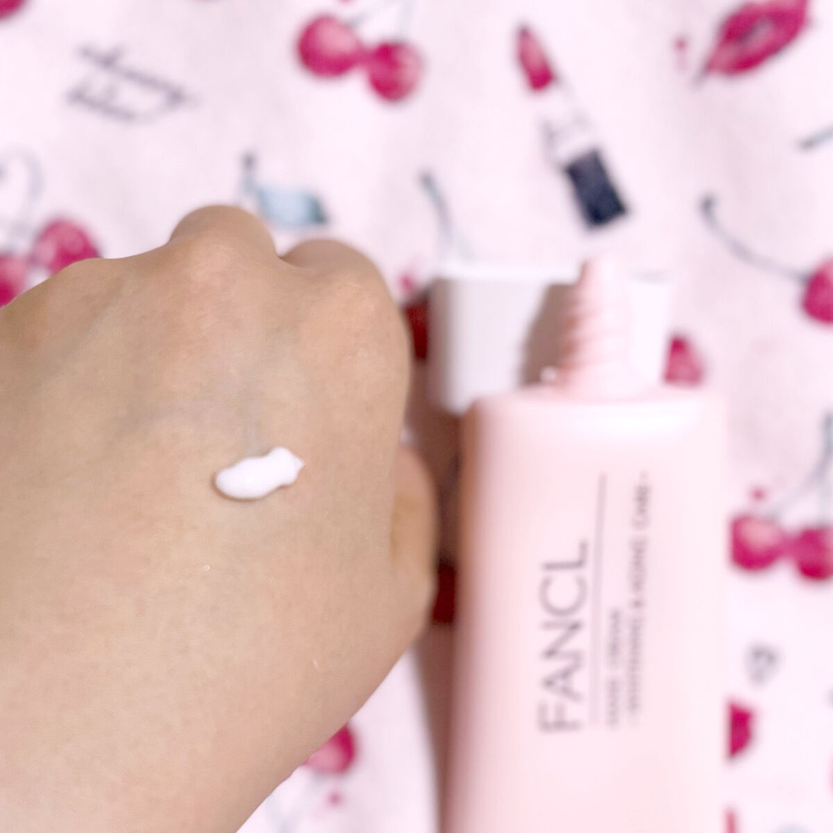 ハンドクリーム 美白＆エイジングケア/ファンケル/ハンドクリームを使ったクチコミ（2枚目）