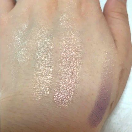 エルファー グリッターアイシャドウ/DAISO/アイシャドウパレットを使ったクチコミ(3枚目)