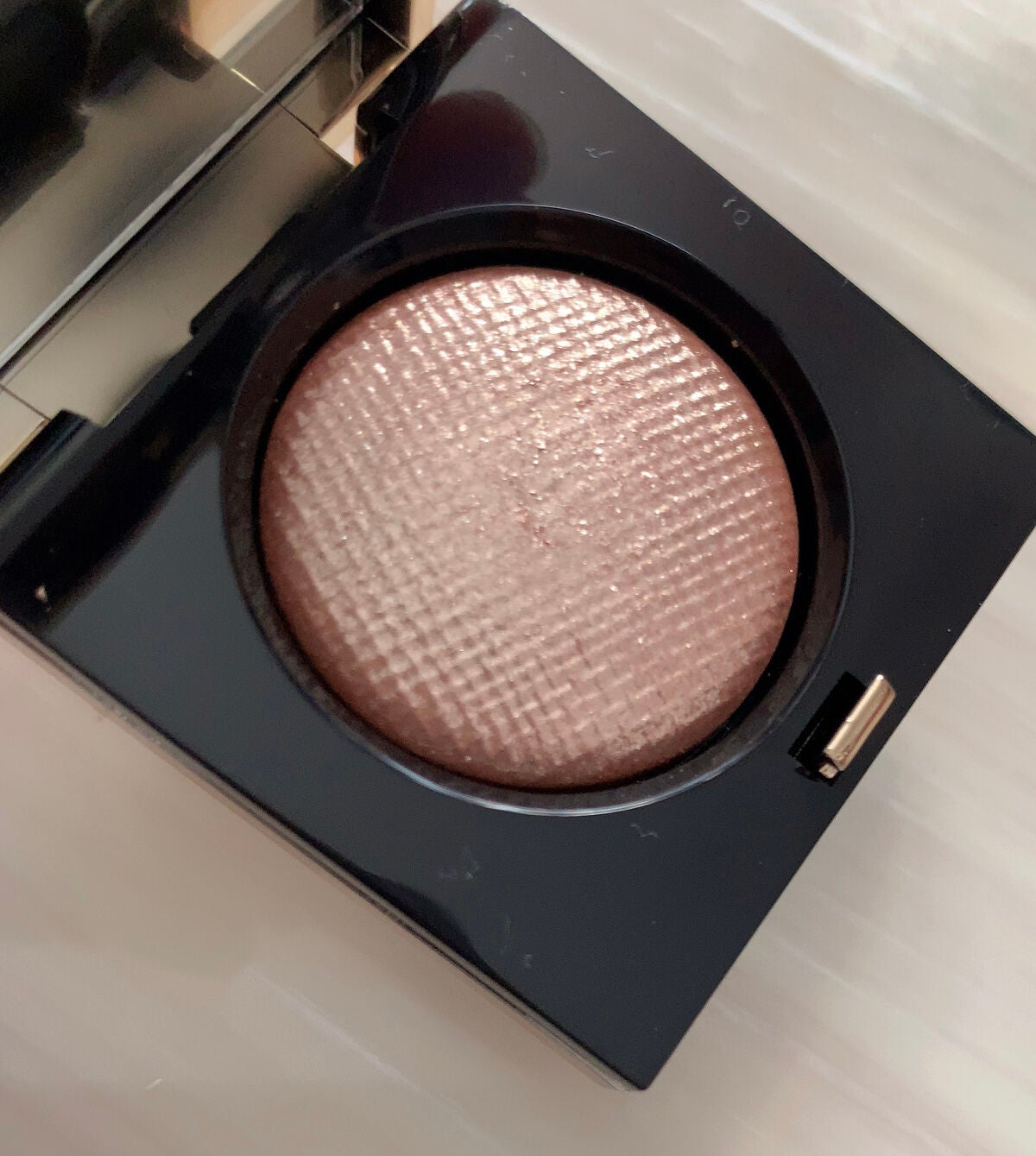 リュクスアイシャドウ/BOBBI BROWN/単色アイシャドウを使ったクチコミ(4枚目)