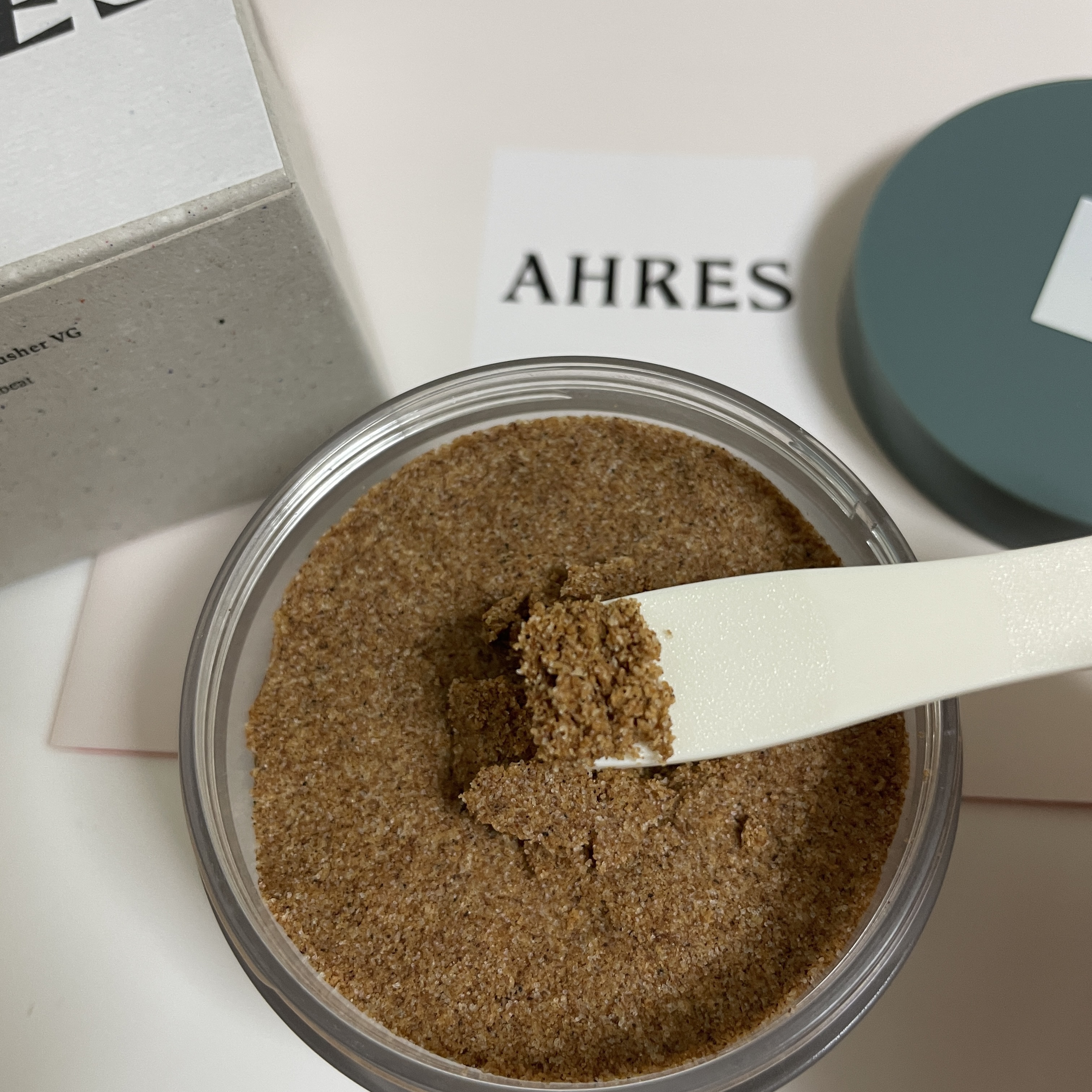 フェイススクラブ ブラッシャー VG/アーレス/スクラブ・ゴマージュを使ったクチコミ（2枚目）