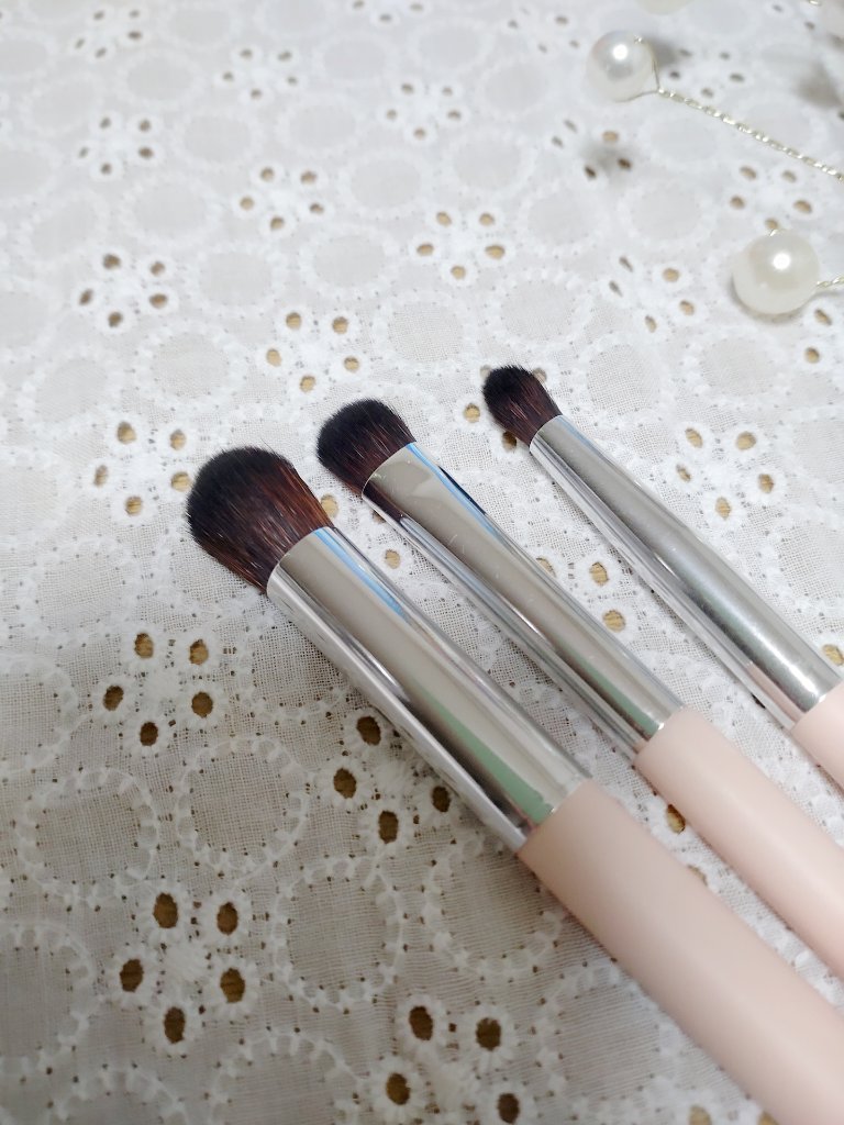 アイシャドウ・ポイントメイク用メイクブラシ /Kirei&co./メイクブラシを使ったクチコミ（2枚目）