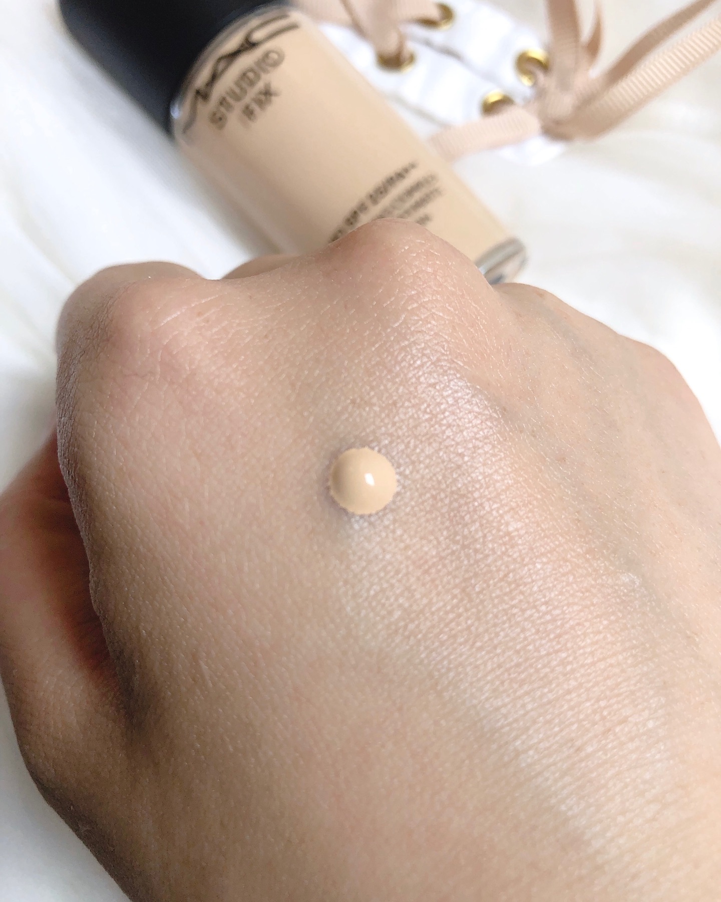 スタジオ フィックス フルイッド SPF 25/M・A・C/リキッドファンデーションを使ったクチコミ（2枚目）