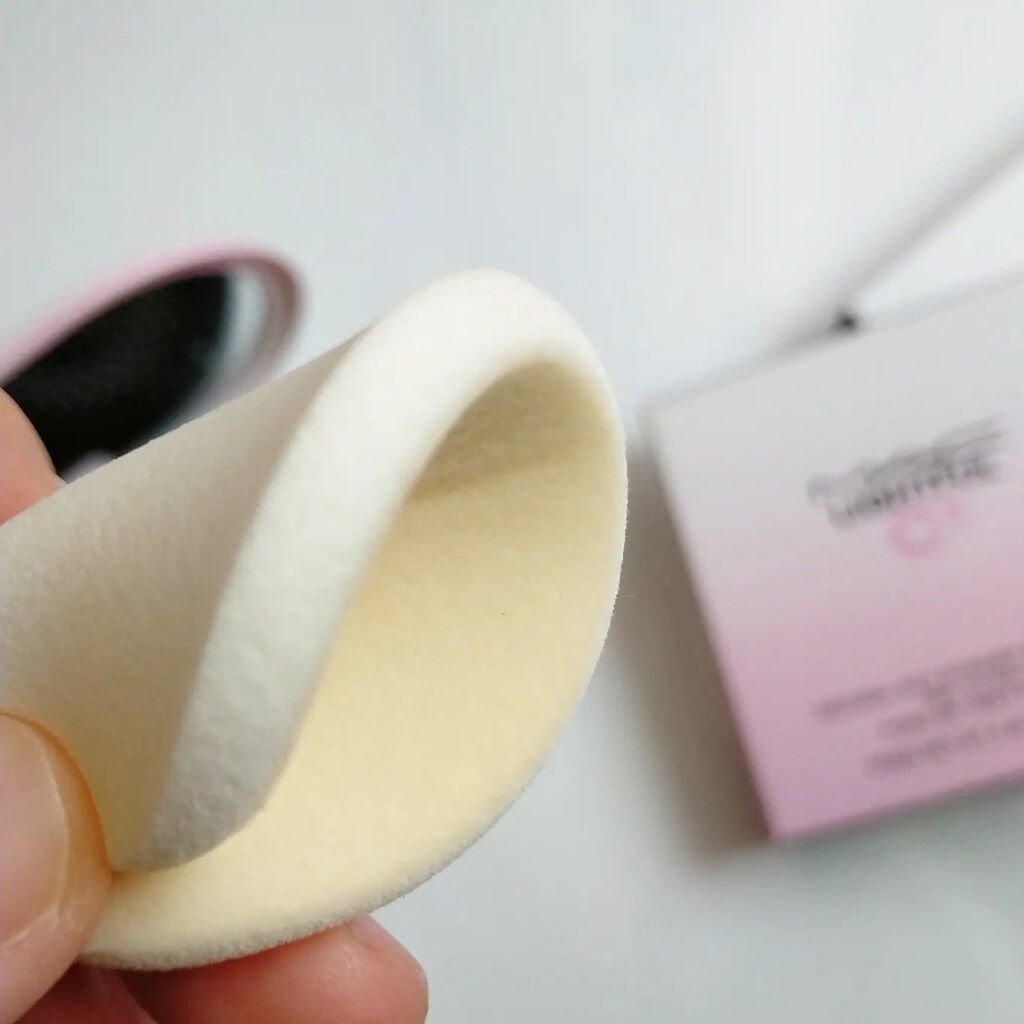 ライトフル C３ ナチュラル シルク パウダーファンデーション/M・A・C/パウダーファンデーションを使ったクチコミ（3枚目）