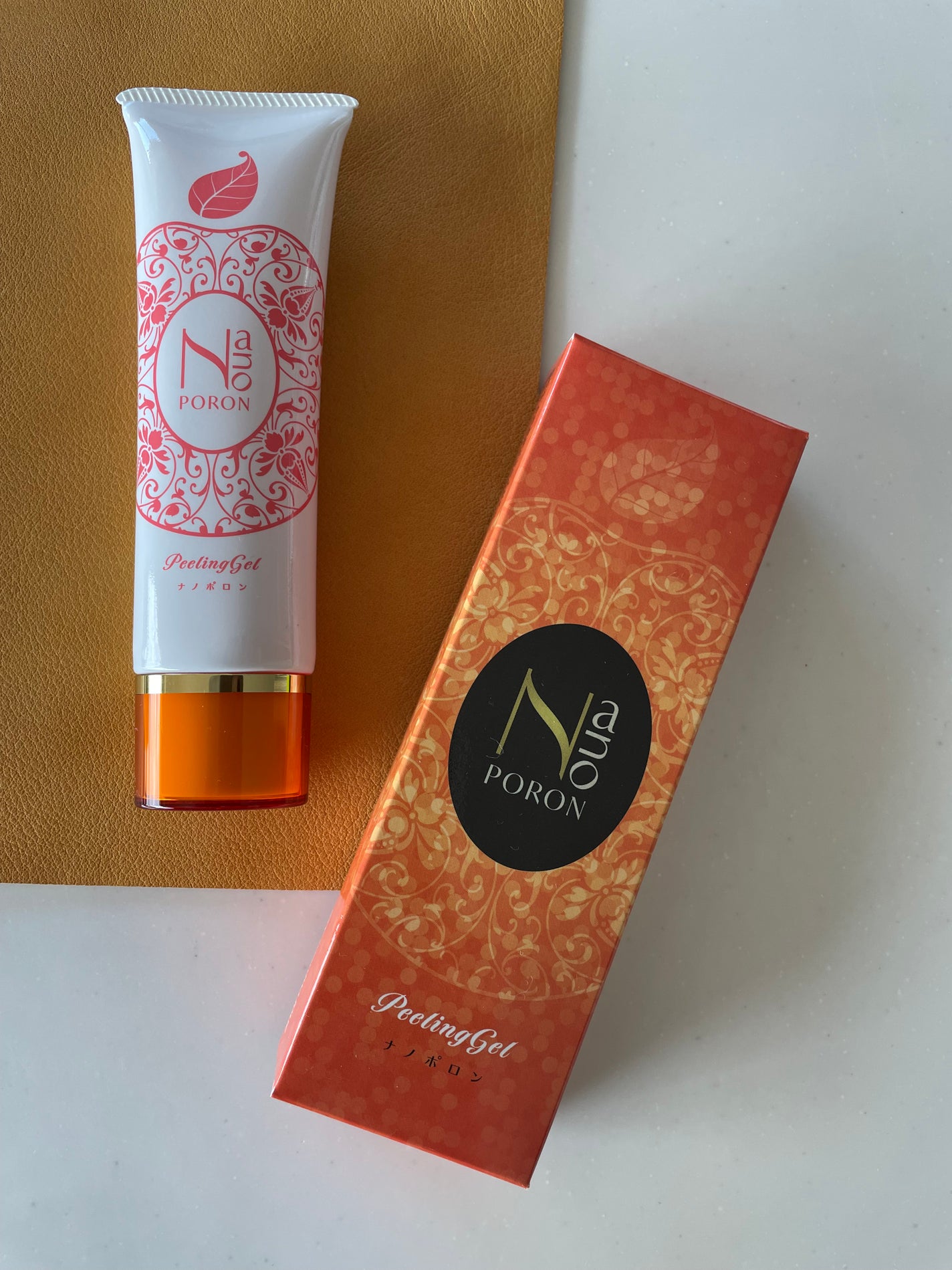 Kaede on LIPS 「綺麗なピンク色のピーリングジェル。キラキラと目に見えて分かる金..」(1枚目)