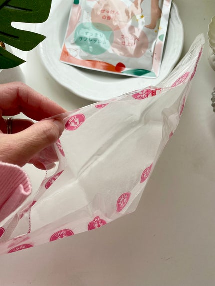 あしやすめ 足裏角質ケアパック/鎌倉ライフ/レッグ・フットケアを使ったクチコミ(3枚目)