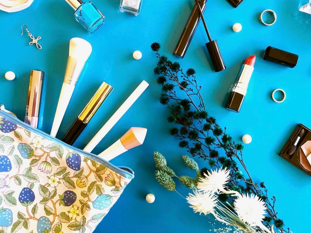 87時間連続のビッグセールが開催!新生活のコスメは【Amazon】でゲットしよ♡のサムネイル