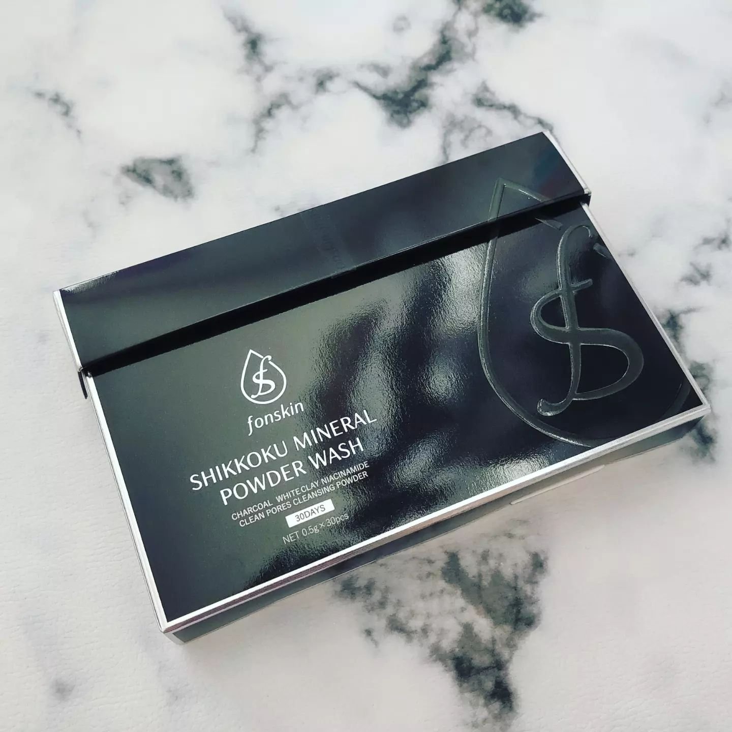 漆黒ミネラルパウダーウォッシュ/fonskin/洗顔パウダーを使ったクチコミ（1枚目）