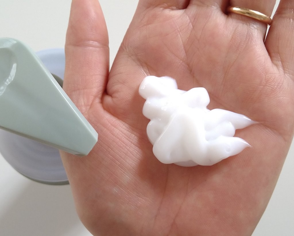 Off&Relax スパ・シャンプー/ヘアトリートメント ディープクレンズのクチコミ「＼頭皮のべたつきが気になる方に／

様々なトラブルの元凶である皮脂にアプローチして、頭皮をソフ.....」（3枚目）