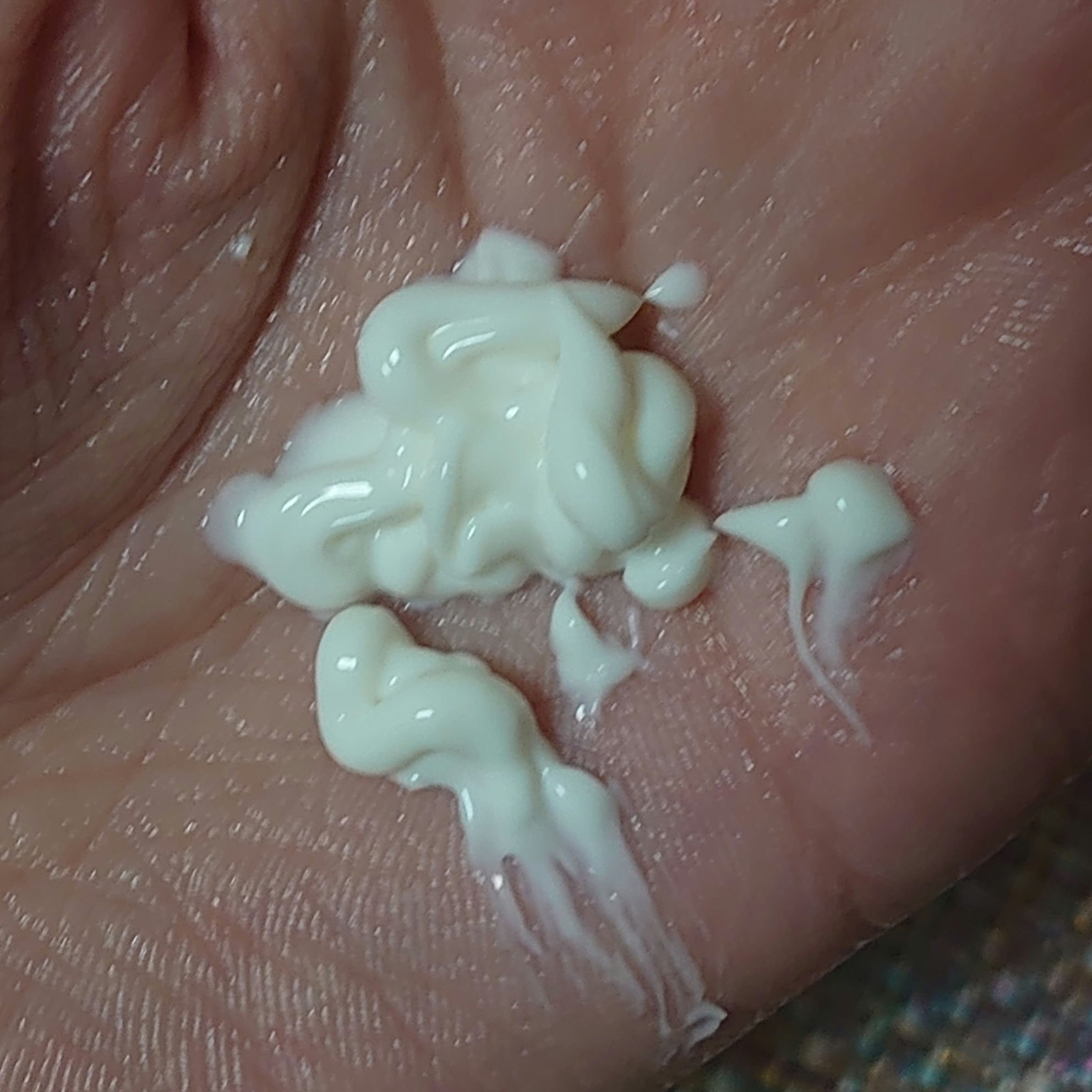 ブラックライスモイスチャーエアリーフィットデイリーサンスクリーン/haruharu wonder/日焼け止めクリームを使ったクチコミ（2枚目）