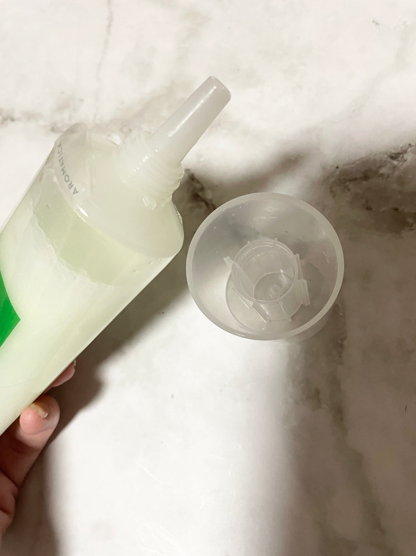 ローズマリー スカルプ スクラブ/AROMATICA/ヘッドスクラブを使ったクチコミ(2枚目)