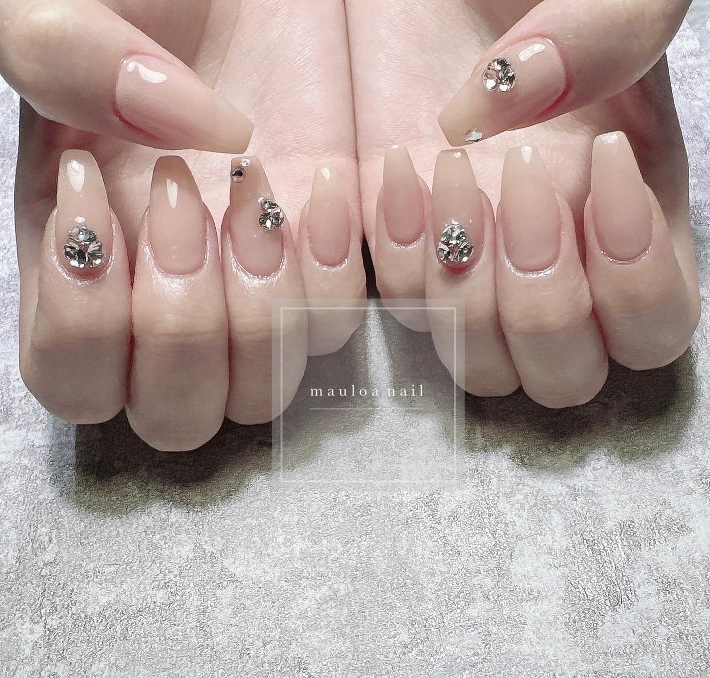 mauloa_nail on LIPS 「・ビジューネイル♡いつもありがとうございます😊💫・ネイルやり方..」(1枚目)