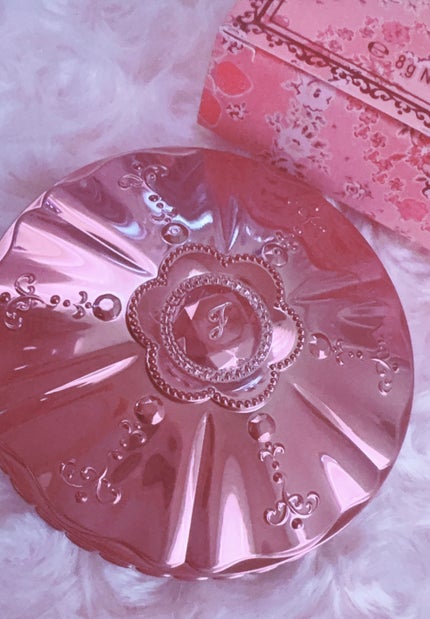 ジルスチュアート パステルペタル ブラッシュ 102 berry parfait<ギルティパフェタイム>(限定色)/JILL STUART/パウダーチークを使ったクチコミ(1枚目)