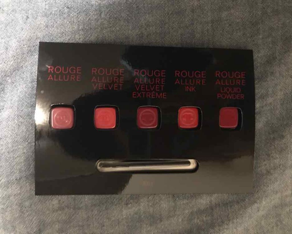 ルージュ アリュール リクィッド パウダー/CHANEL/口紅を使ったクチコミ（2枚目）