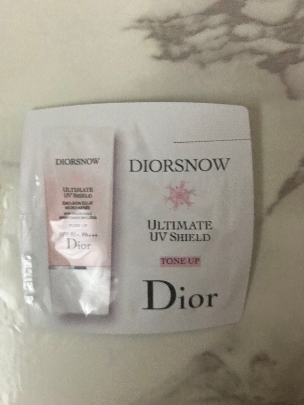 【旧】スノー UVシールド トーンアップ 50+/Dior/日焼け止めミルクを使ったクチコミ(1枚目)