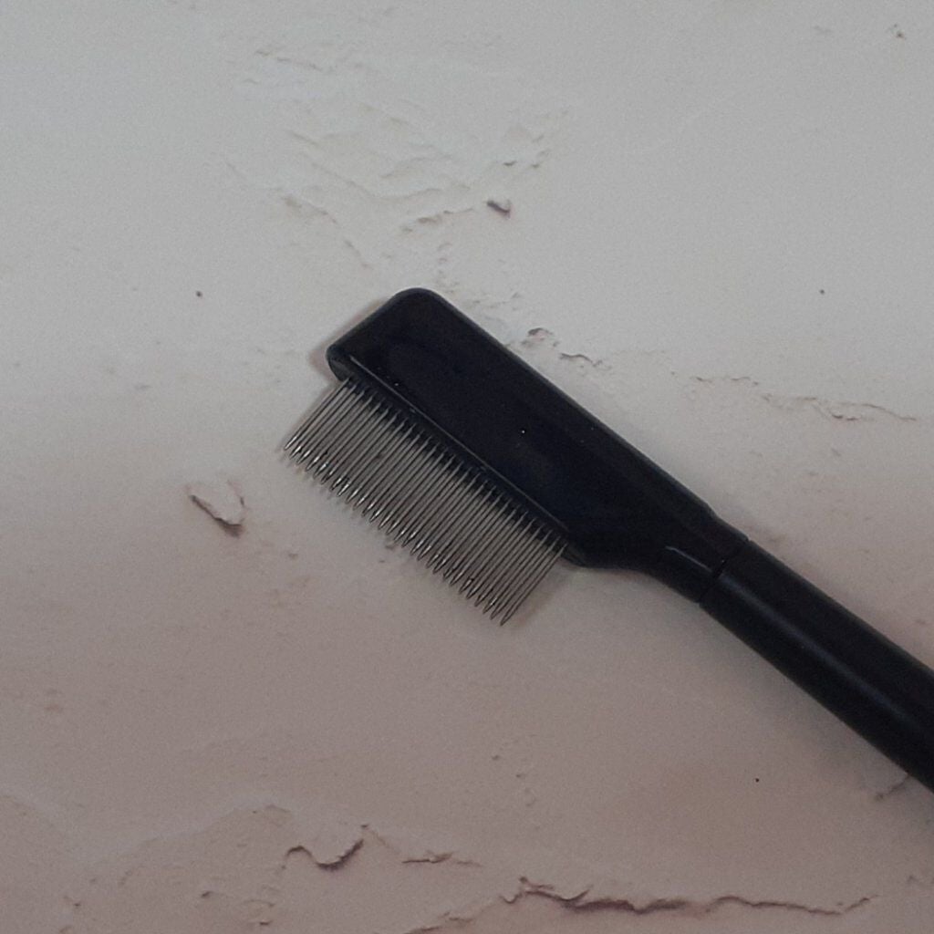 UR GLAM    EYELASH COMB/U R GLAM/メイクブラシを使ったクチコミ(2枚目)