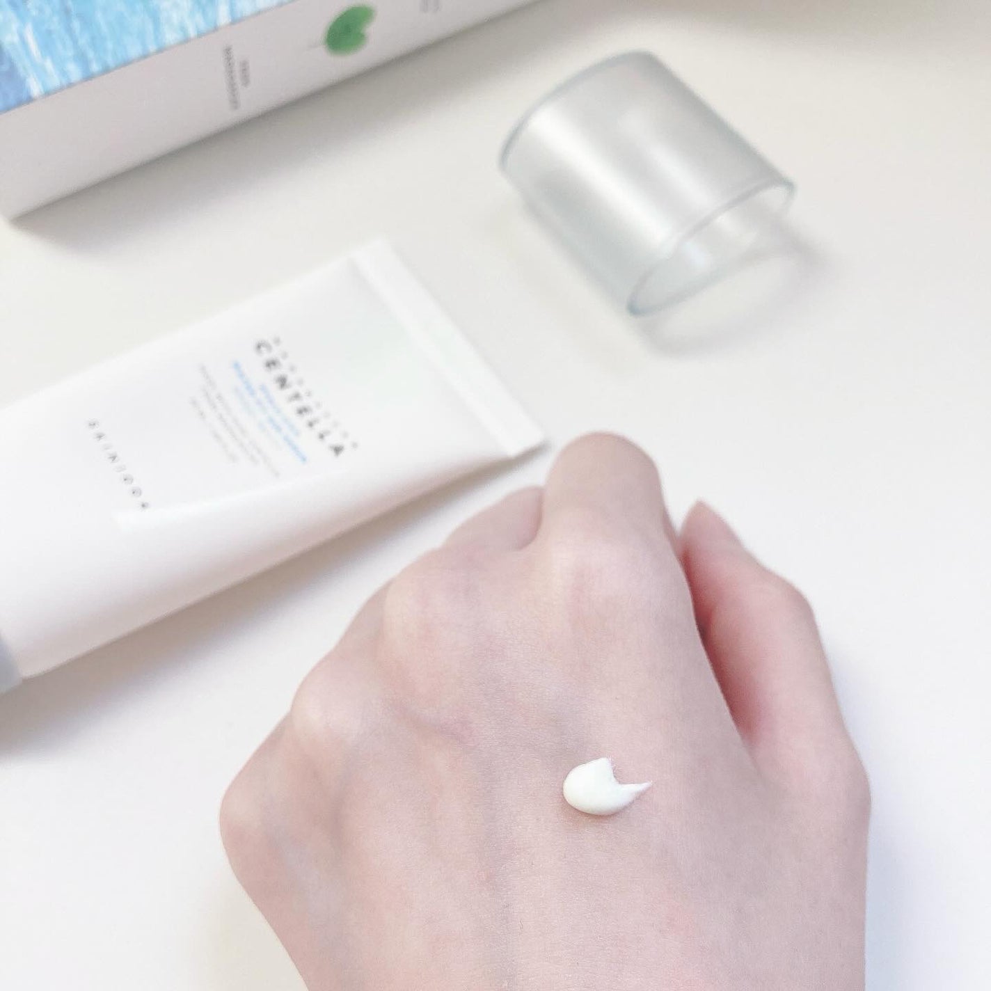 ヒアルーシカ ウォーターフィット サンセラム/SKIN1004/日焼け止めローションを使ったクチコミ(2枚目)