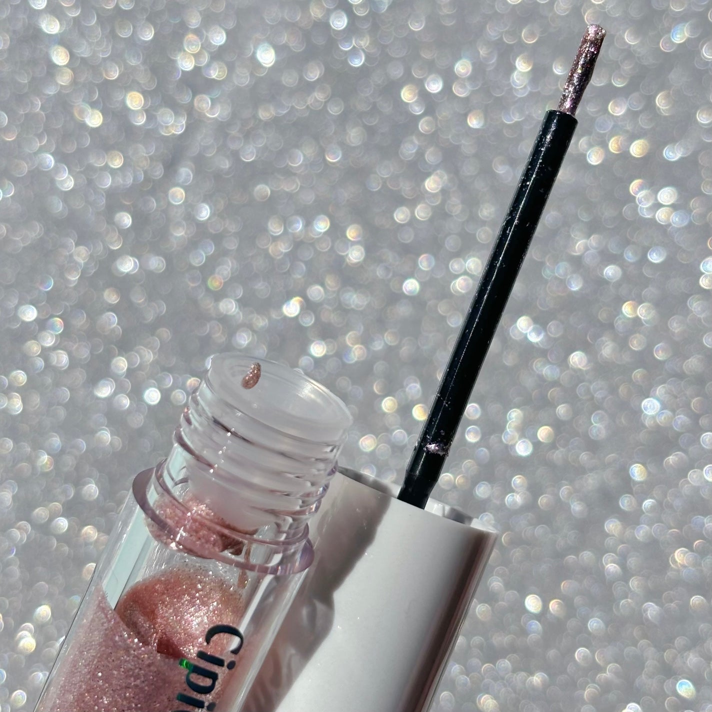 シピシピ グリッター イルミネーションライナー S/CipiCipi/リキッドアイライナーを使ったクチコミ(5枚目)