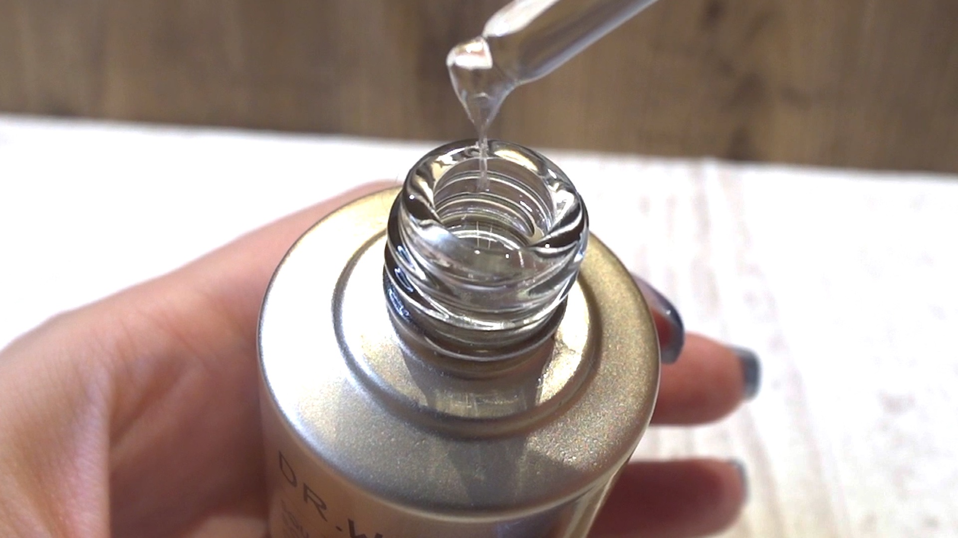 試してみた】DR.WU スクワランエクス ローズヒップオイルセラムの効果