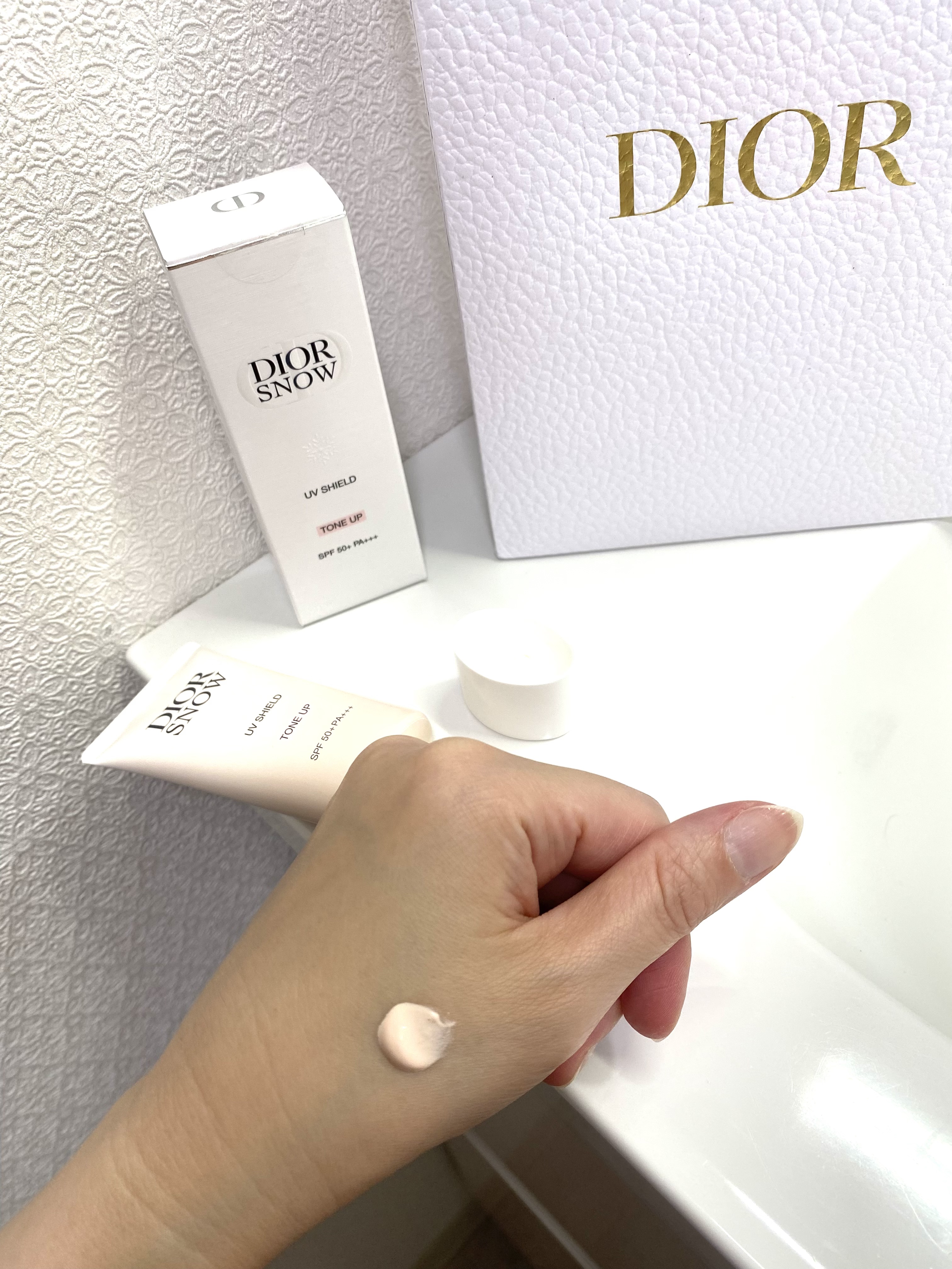 ディオール スノー UVシールド トーンアップ 50+/Dior/日焼け止めミルクを使ったクチコミ（3枚目）