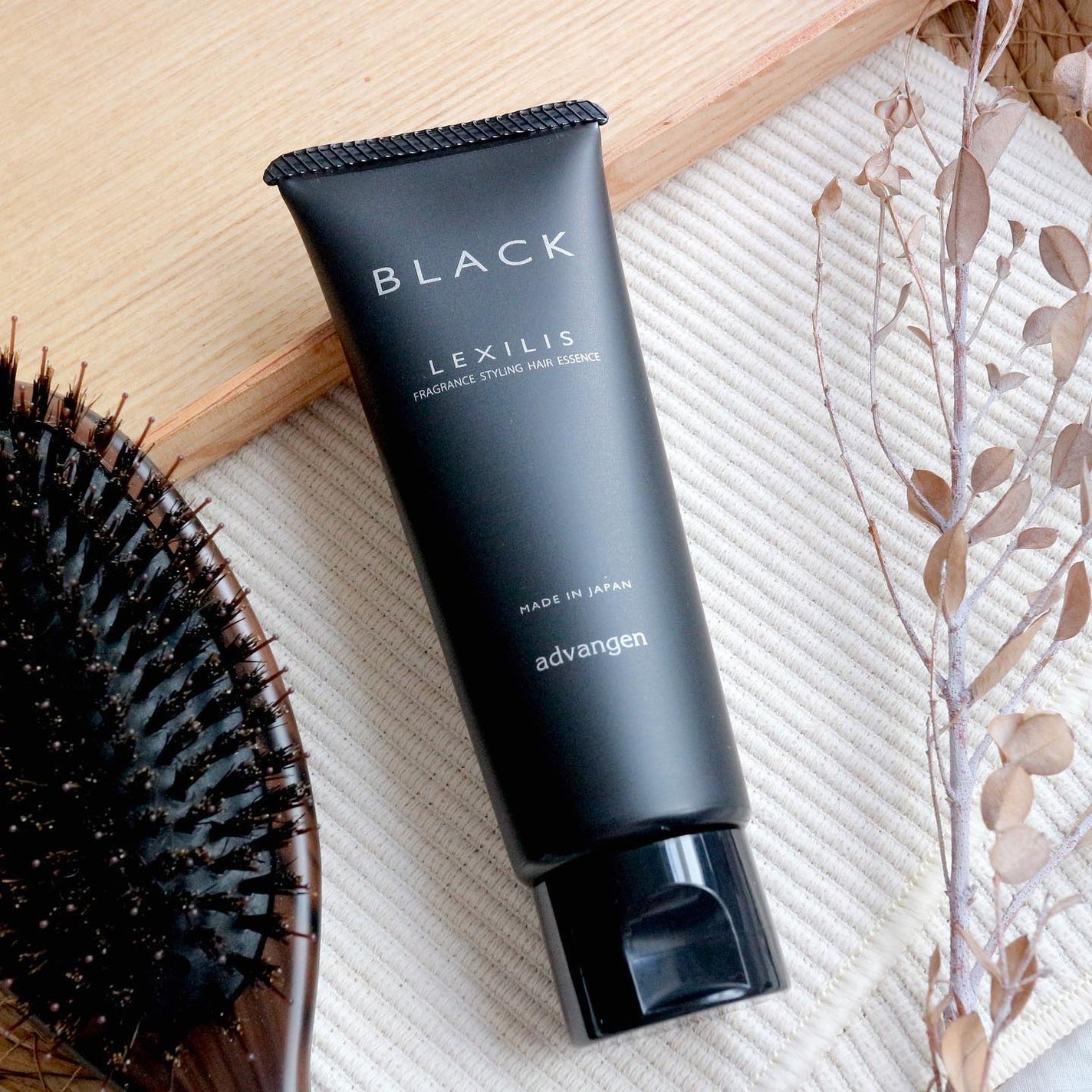ブラック フレグランス スタイリング ヘアエッセンス/LEXILIS/アウトバストリートメントを使ったクチコミ(5枚目)