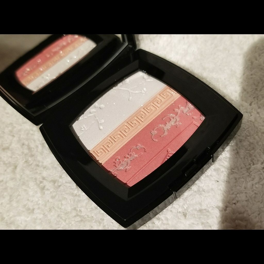 プルミエール フルール/CHANEL/パウダーチークを使ったクチコミ(2枚目)