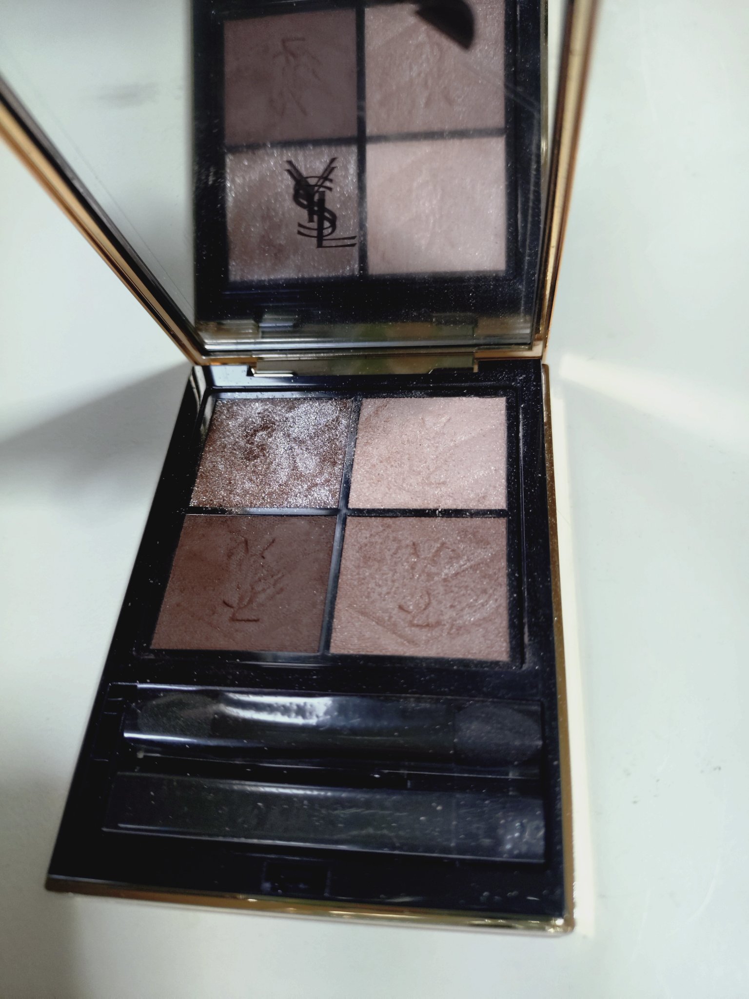 クチュール ミニ クラッチ #100 ストラ ドールズ/YVES SAINT LAURENT BEAUTE/アイシャドウパレットを使ったクチコミ（1枚目）