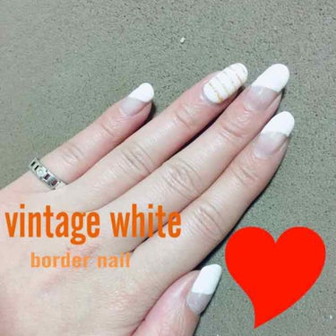 <new nail>

by nail laboを使用して
ネイルチェンジしましたー
使用カラーはヴィンテージホワイト

ボーダー部分は
ゴールドグリッターで作りました。

今回もシンプルめに出来ました