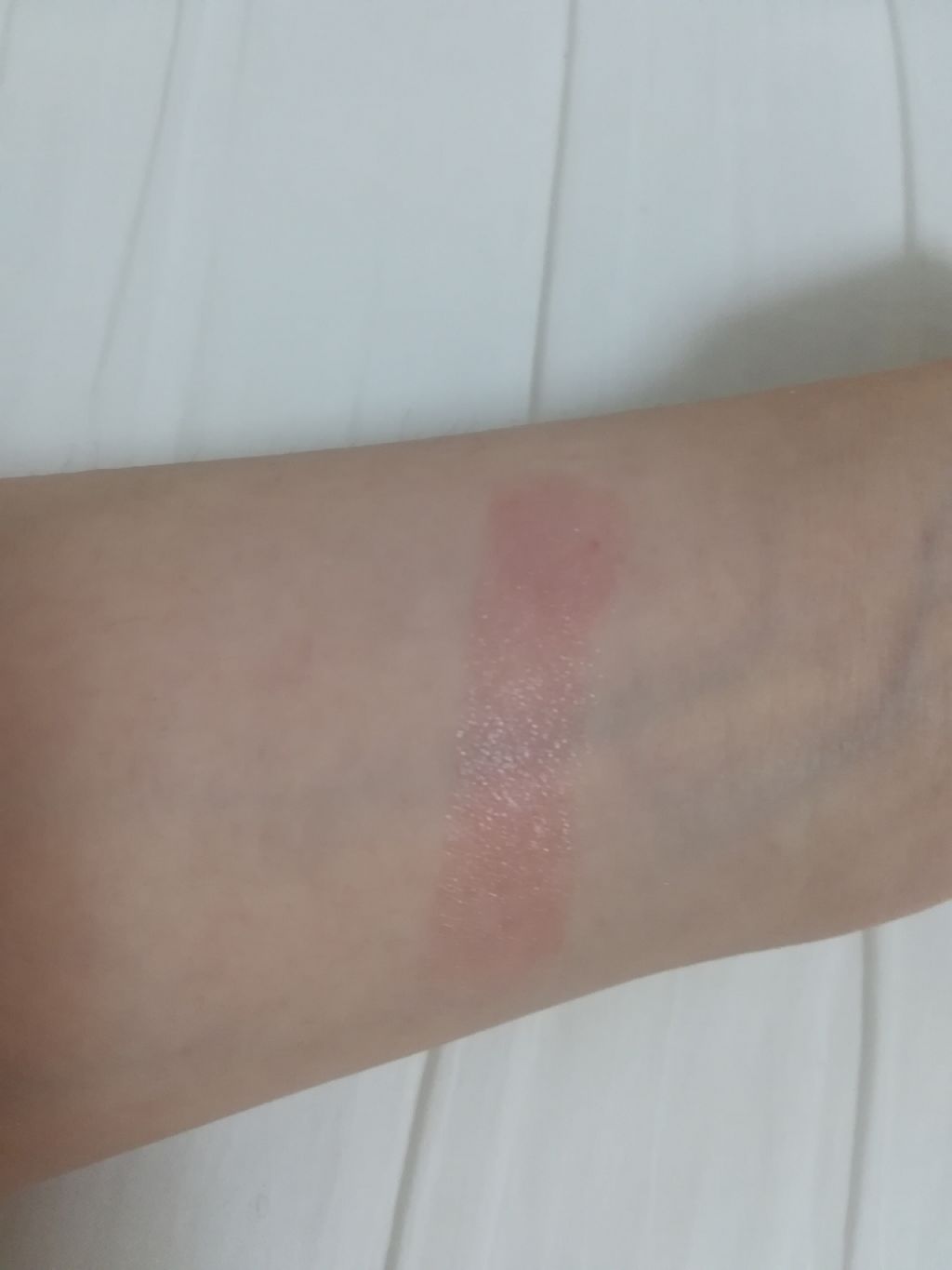 ラスティンググロスリップ/CEZANNE/口紅を使ったクチコミ（3枚目）