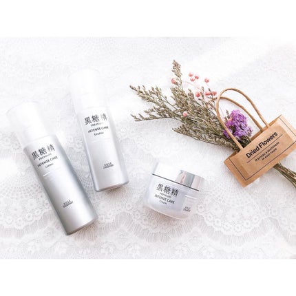 プレミアム インテンスケア エマルジョン/黒糖精/乳液を使ったクチコミ(1枚目)