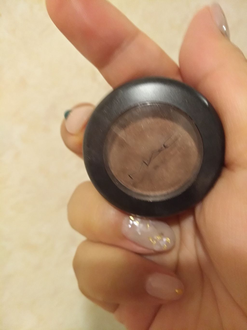 スモール アイシャドウ オー/M・A・C/単色アイシャドウを使ったクチコミ（3枚目）