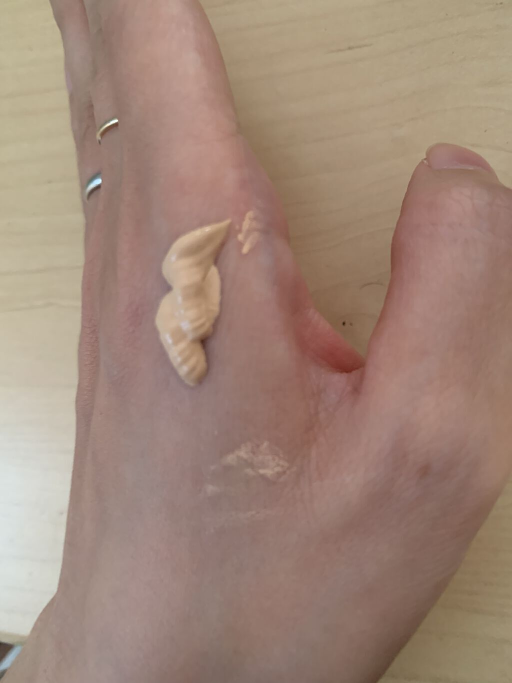 フローレス フュージョン ウルトラ ロングウェア ファンデーション 03 バニラ/ローラ メルシエ/リキッドファンデーションを使ったクチコミ（1枚目）