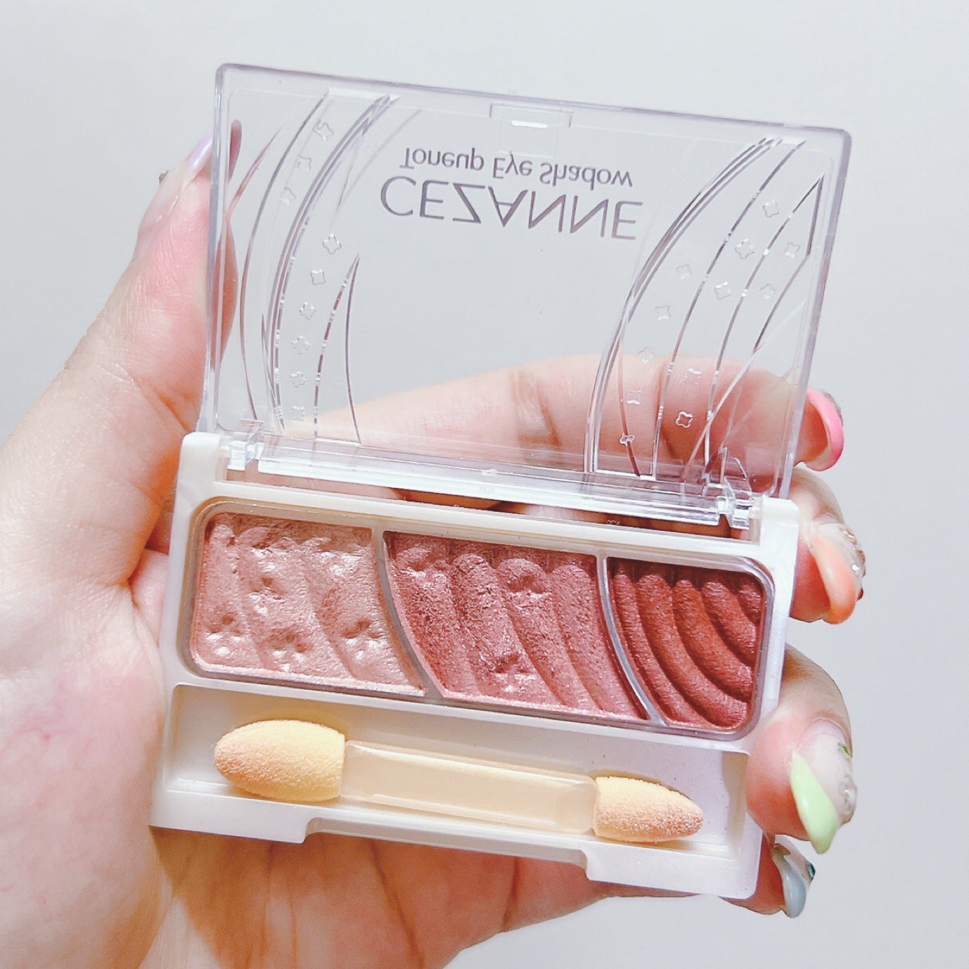 トーンアップアイシャドウ/CEZANNE/アイシャドウパレットを使ったクチコミ(1枚目)