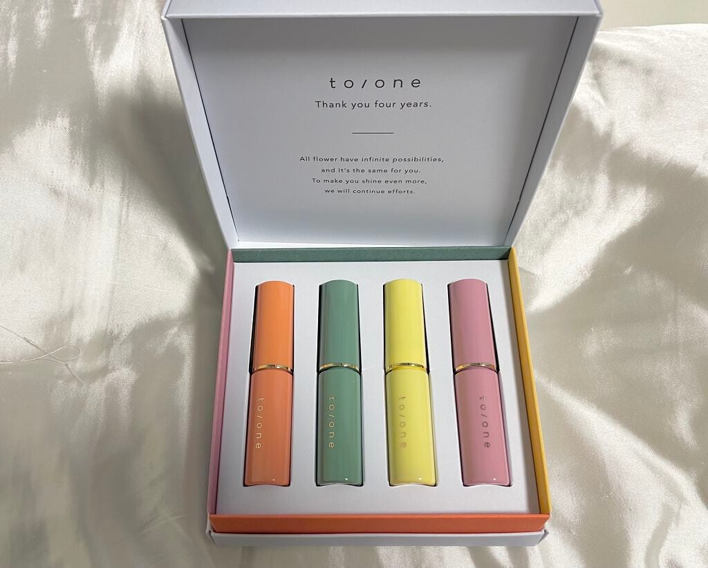 4th アニバーサリー キット/to/one/メイクアップキットを使ったクチコミ(1枚目)