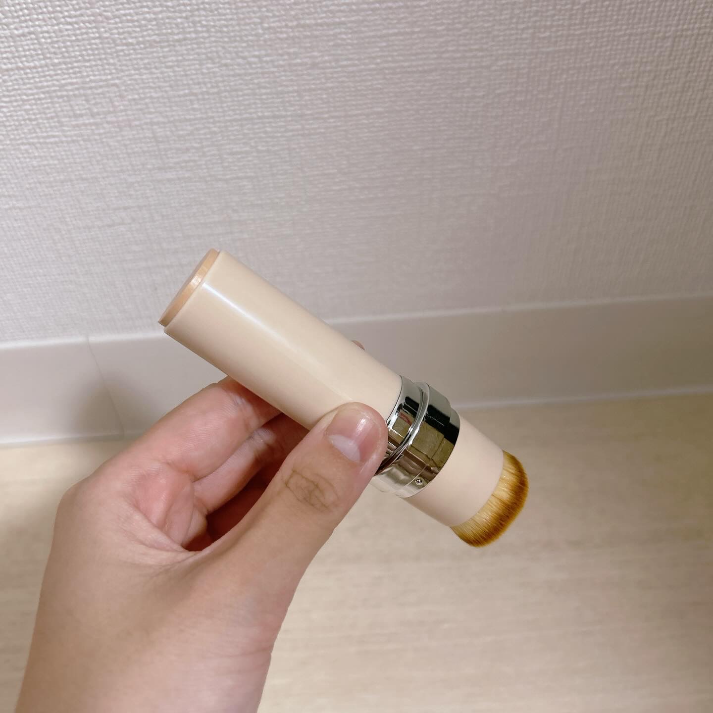 シルキースティックファンデーション/KAMIKA/その他ファンデーションを使ったクチコミ（2枚目）