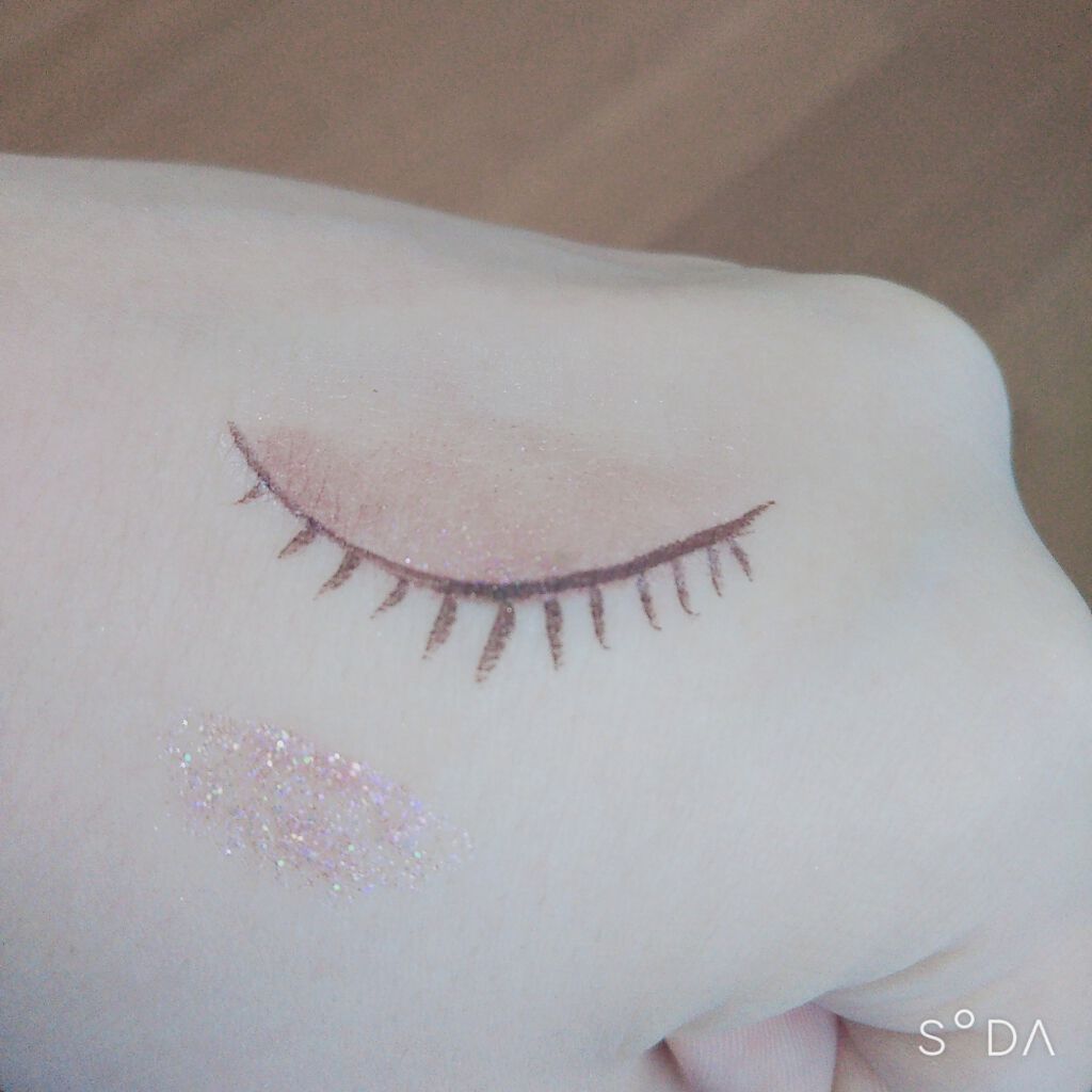 リキッド グリッター シャドウ/rom&nd/グリッターを使ったクチコミ（1枚目）