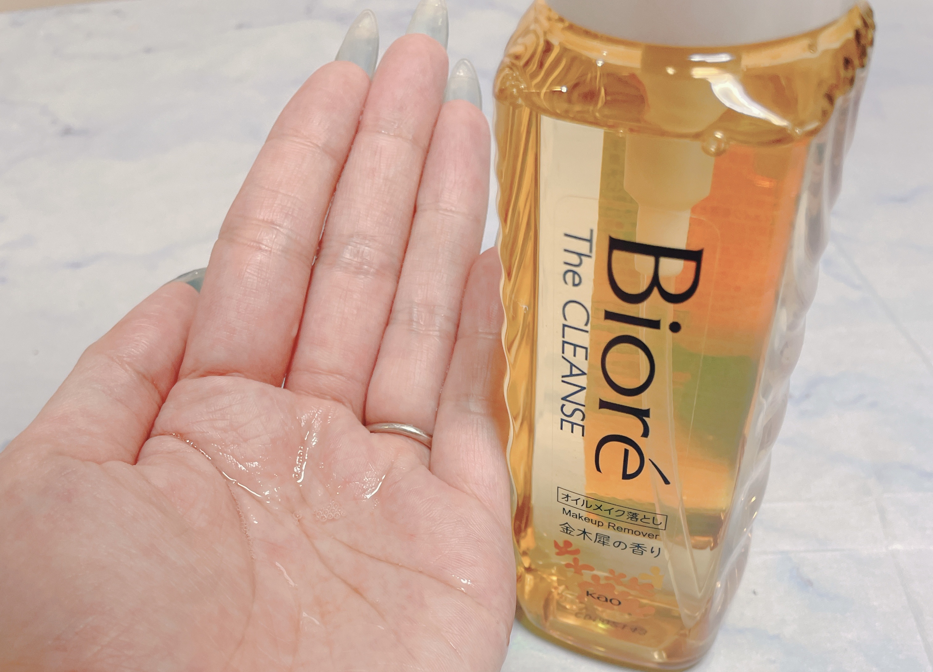ビオレ ザ クレンズ オイルメイク落とし  金木犀の香り/ビオレ/オイルクレンジングを使ったクチコミ（3枚目）