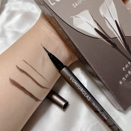 スキルレスライナー/LUMIURGLAS/リキッドアイライナーを使ったクチコミ(2枚目)