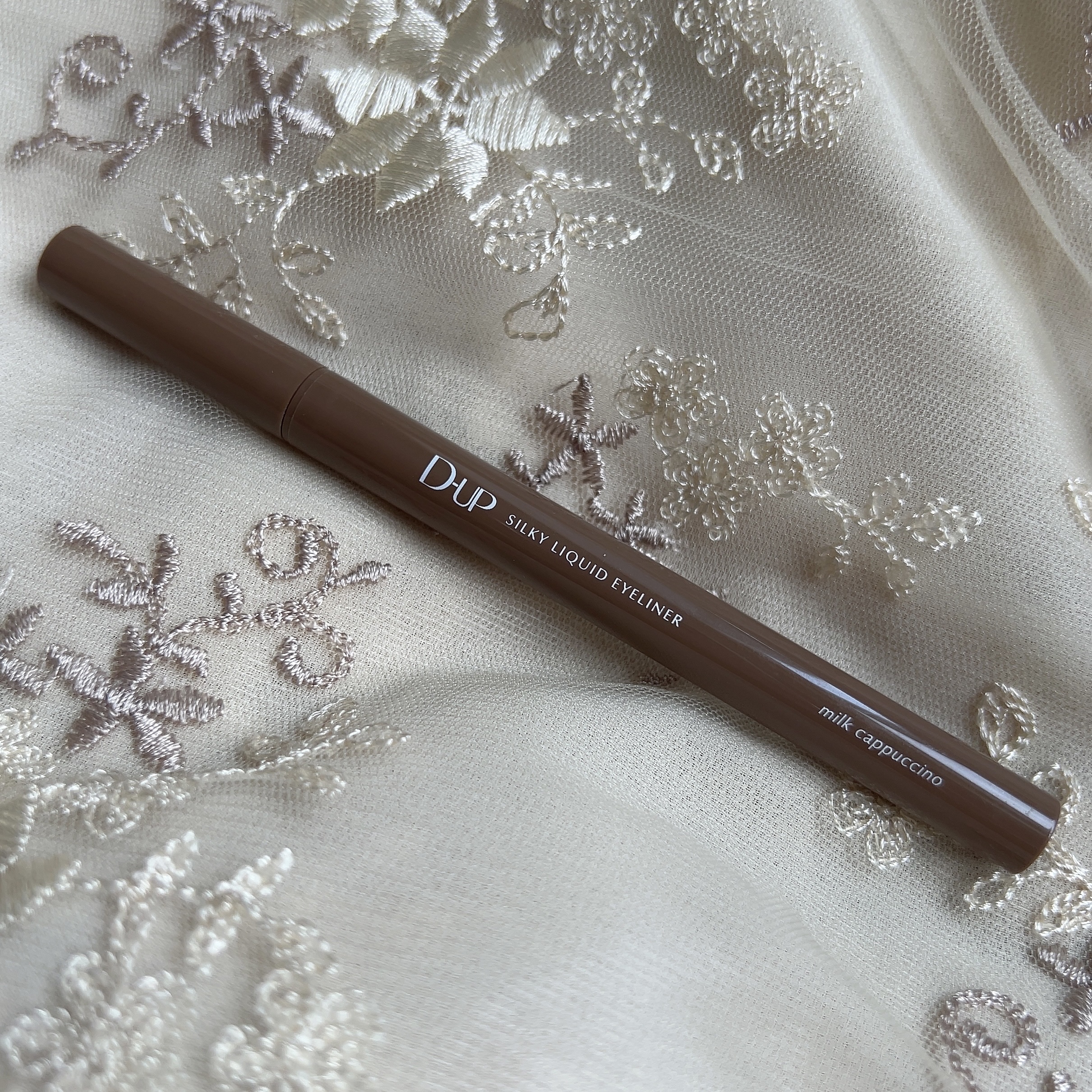 シルキーリキッドアイライナーWP ミルクカプチーノ/D-UP/リキッドアイライナーを使ったクチコミ（1枚目）