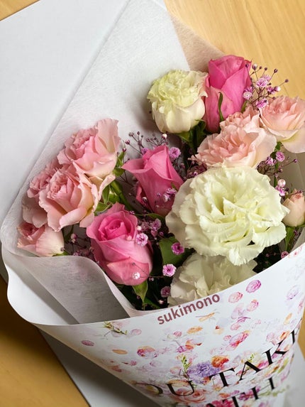 M on LIPS 「diorはオンラインでの購入がおススメだよっていう話。(雑談)..」(2枚目)