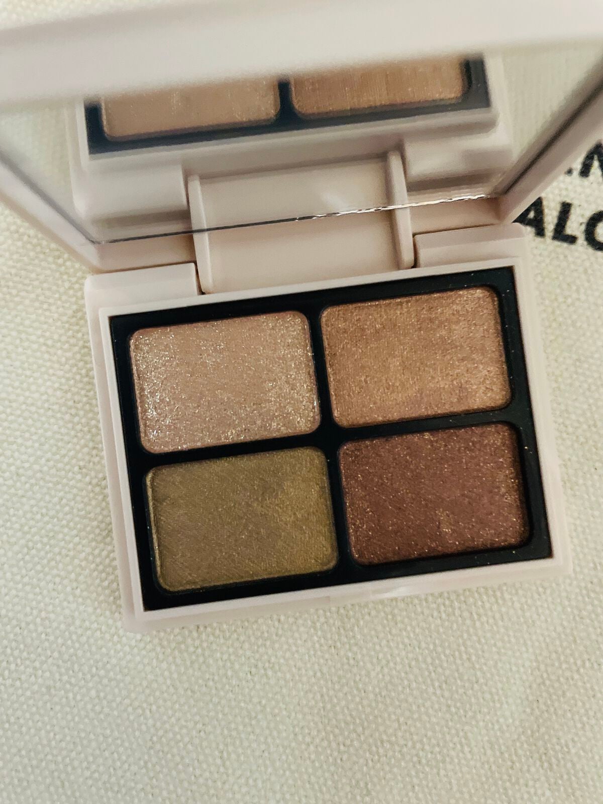 ニュアンスカラーアイズ/Enamor/アイシャドウパレットを使ったクチコミ(2枚目)