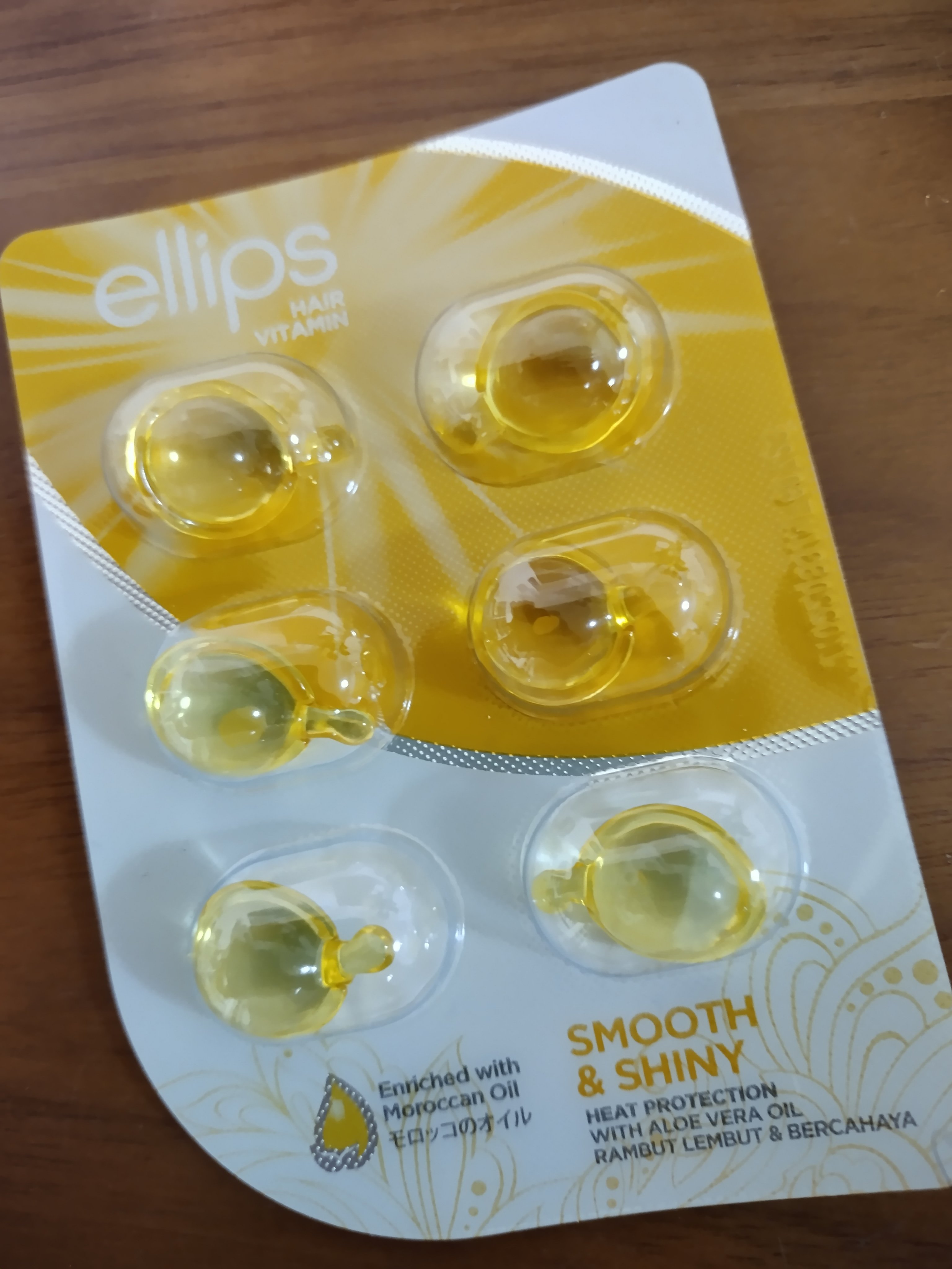 ヘアーオイル【スムース＆シャイニー】 シートタイプ 6粒/ellips/ヘアオイルを使ったクチコミ（1枚目）