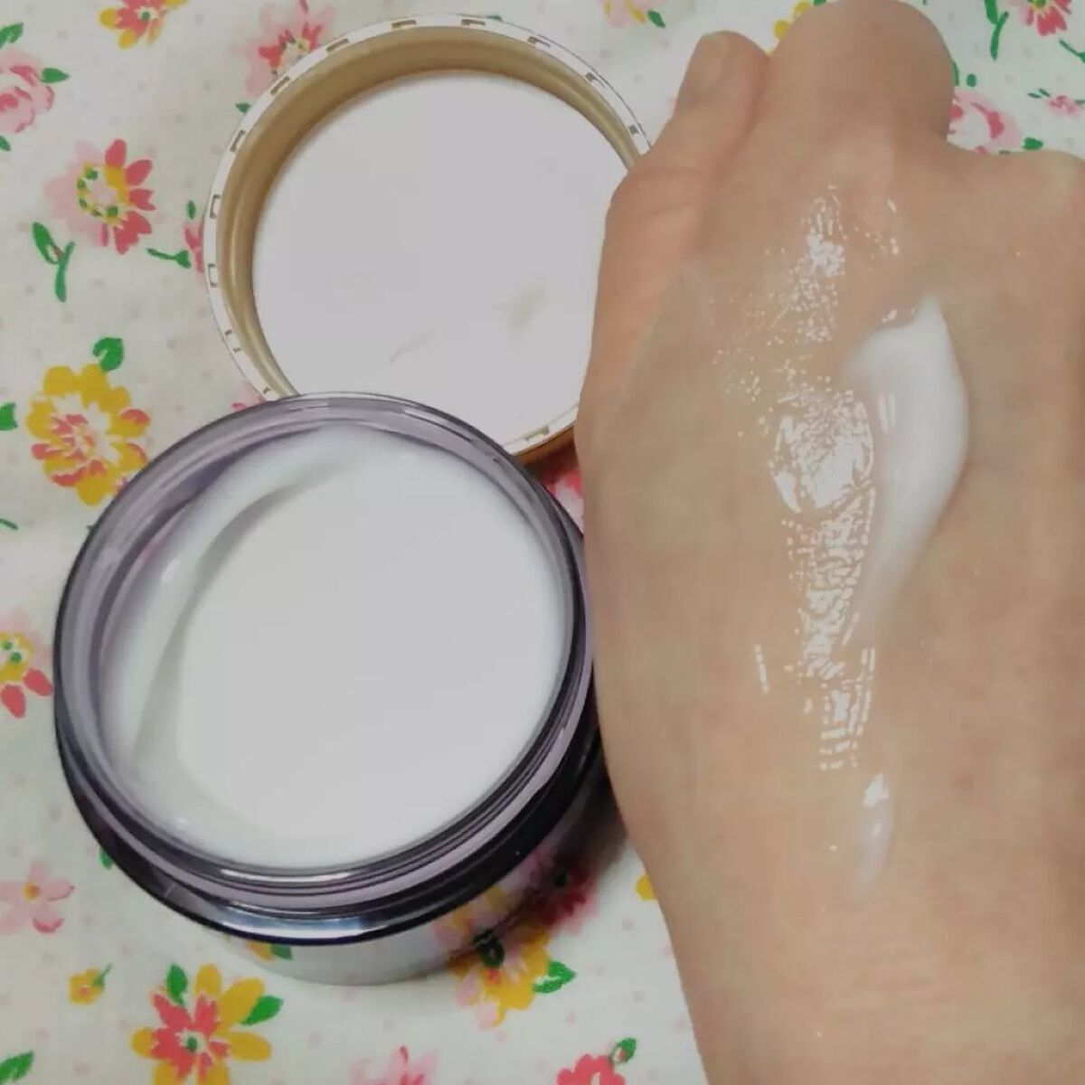 バタフライクイーン ゴールドエクストラ/フェイシャルコスメティック研究所/オールインワン化粧品を使ったクチコミ（3枚目）