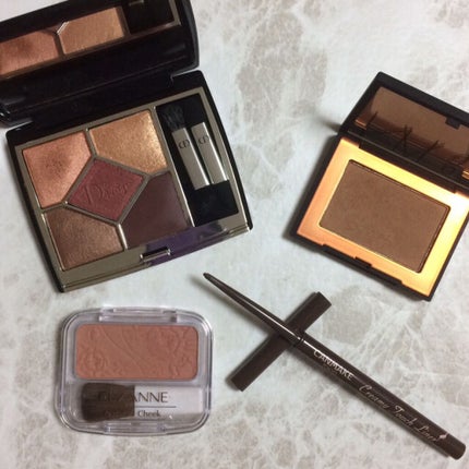ブロンズパウダー/NARS/プレストパウダーを使ったクチコミ(1枚目)