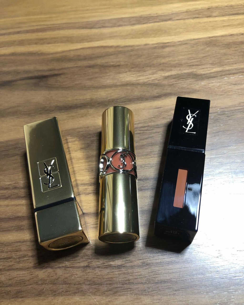 ルージュ ヴォリュプテ シャイン/YVES SAINT LAURENT BEAUTE/口紅を使ったクチコミ(2枚目)