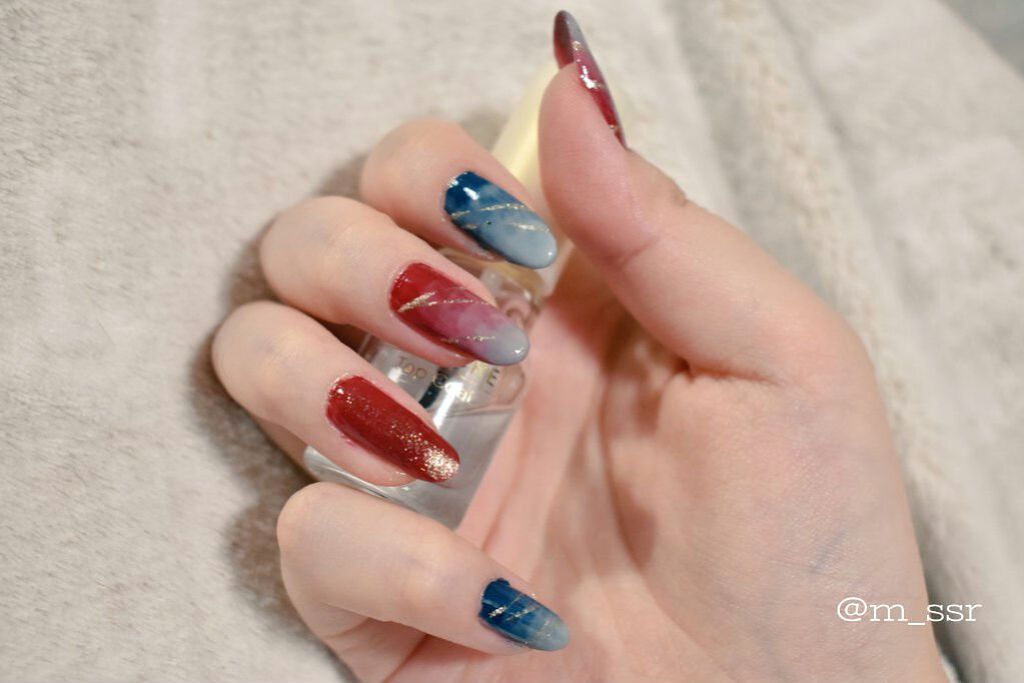 カラフルネイルズ/キャンメイク/マニキュアを使ったクチコミ(3枚目)