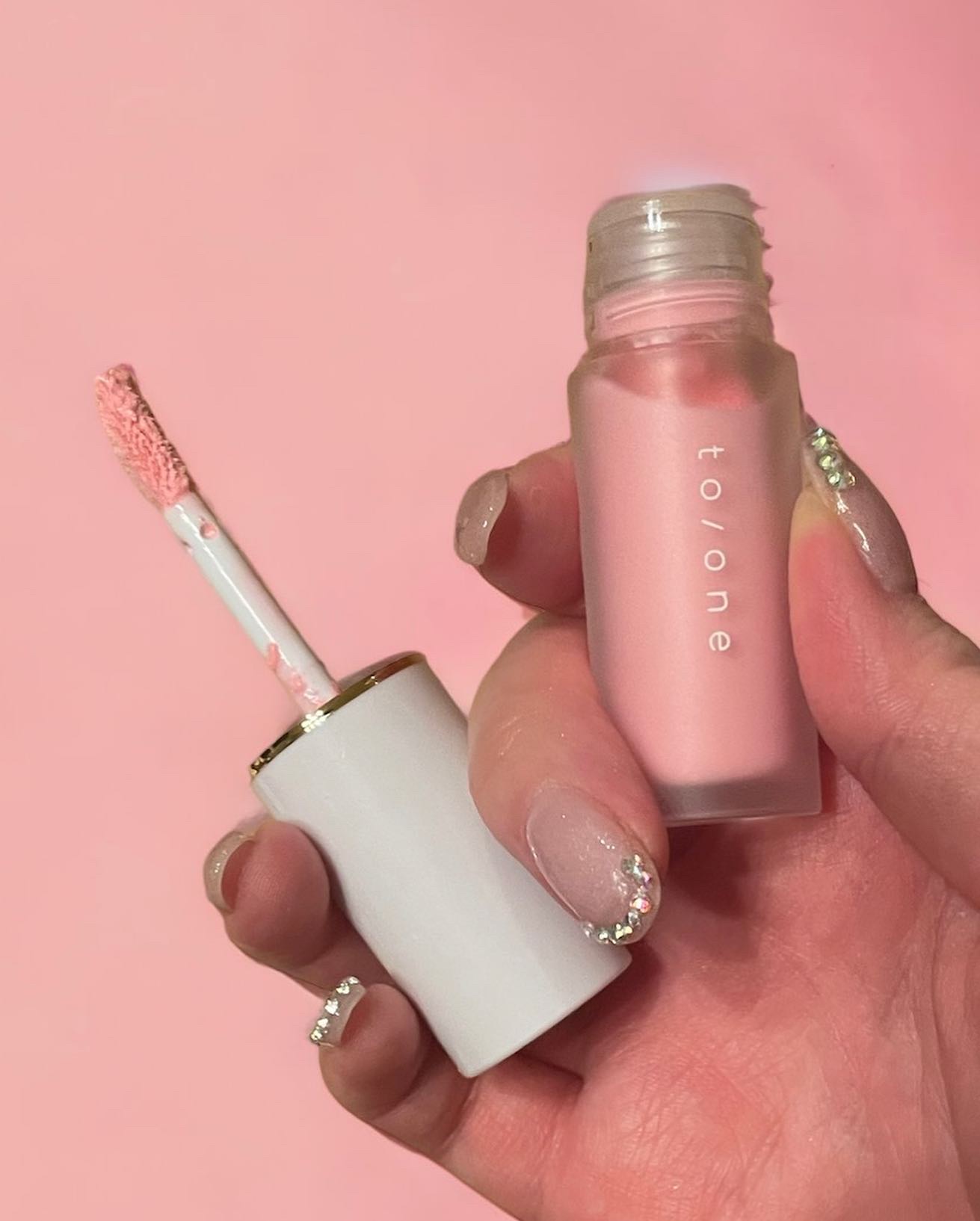 リキッド リップ アンド チーク 02 ロージーピンク/to/one/リキッドチークを使ったクチコミ（3枚目）