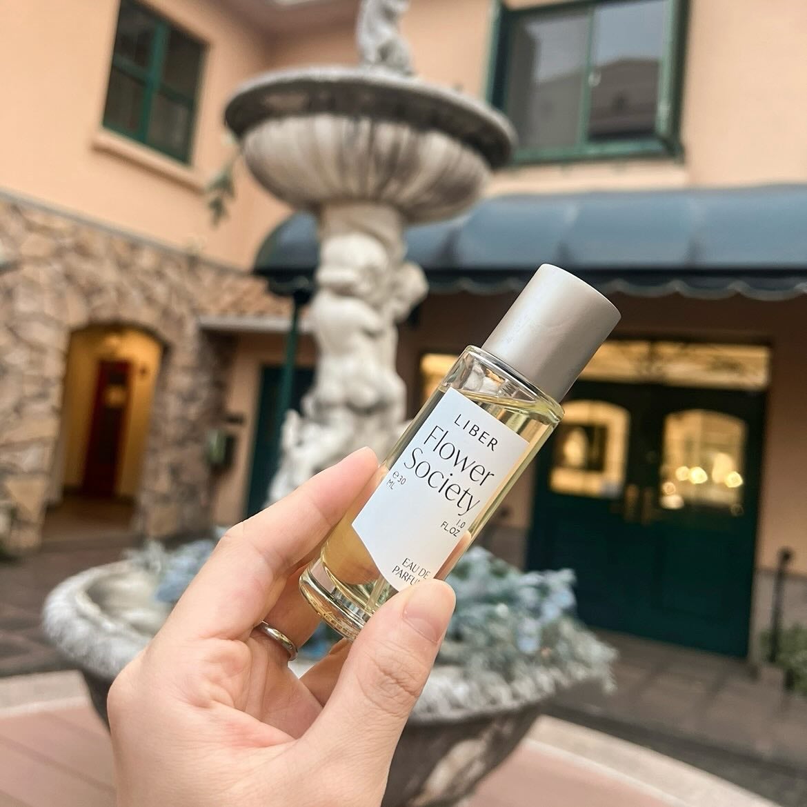 Ikumiiin on LIPS 「【ストック買いするほど好きな香水見つけた!】昔は香水大好きだっ..」(2枚目)