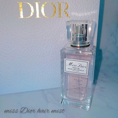 Dior
ミス ディオール 
ヘアミスト

¥4950

みずみずしく繊細なブルーミングブーケの香り❁⃘*.ﾟ

フレッシュな香りを長持ちさせながら、髪を健やかに整え、保護します。

甘すぎず女性らしい