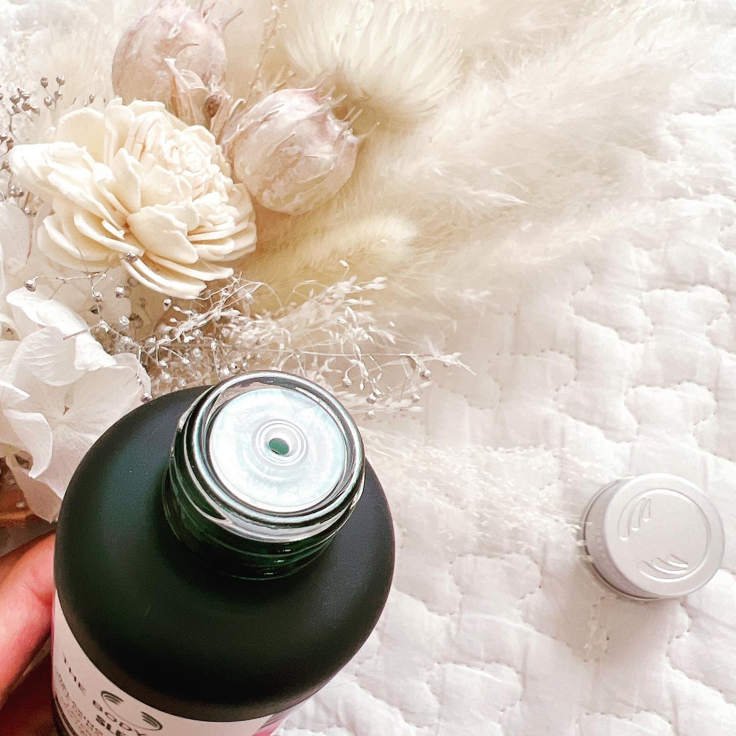 ウェルネス マッサージオイル ラベンダー＆ベチバー/THE BODY SHOP/ボディオイルを使ったクチコミ（2枚目）